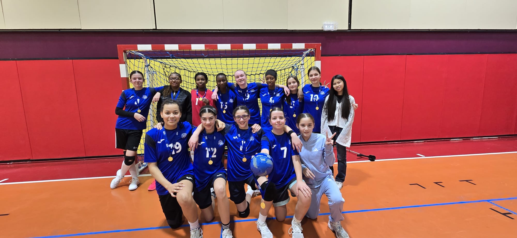 L’équipe des Minimes Filles du Collège Nellie Bly sont championnes départementales !